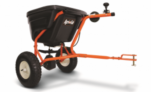 130LB SPREADER BRDCST (TOW)