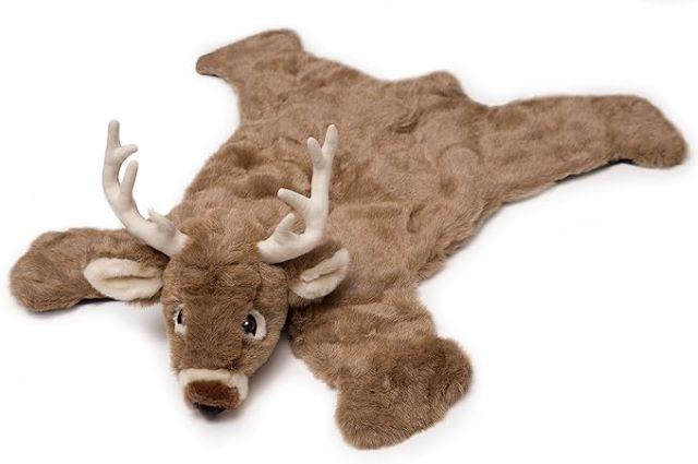 LARGE WHITE TAIL DEER RUG