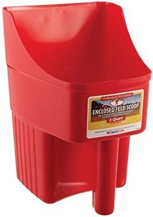 3QT ENCLOSED FEED SCOOP RED